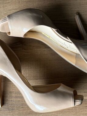 ✝️ Jessica Simpson | Nude Patent Leather Peep-Toe High Heels